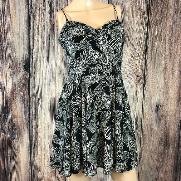 Aritzia Talula Lipinski Flare Mini Dress - Picture 2 of 15